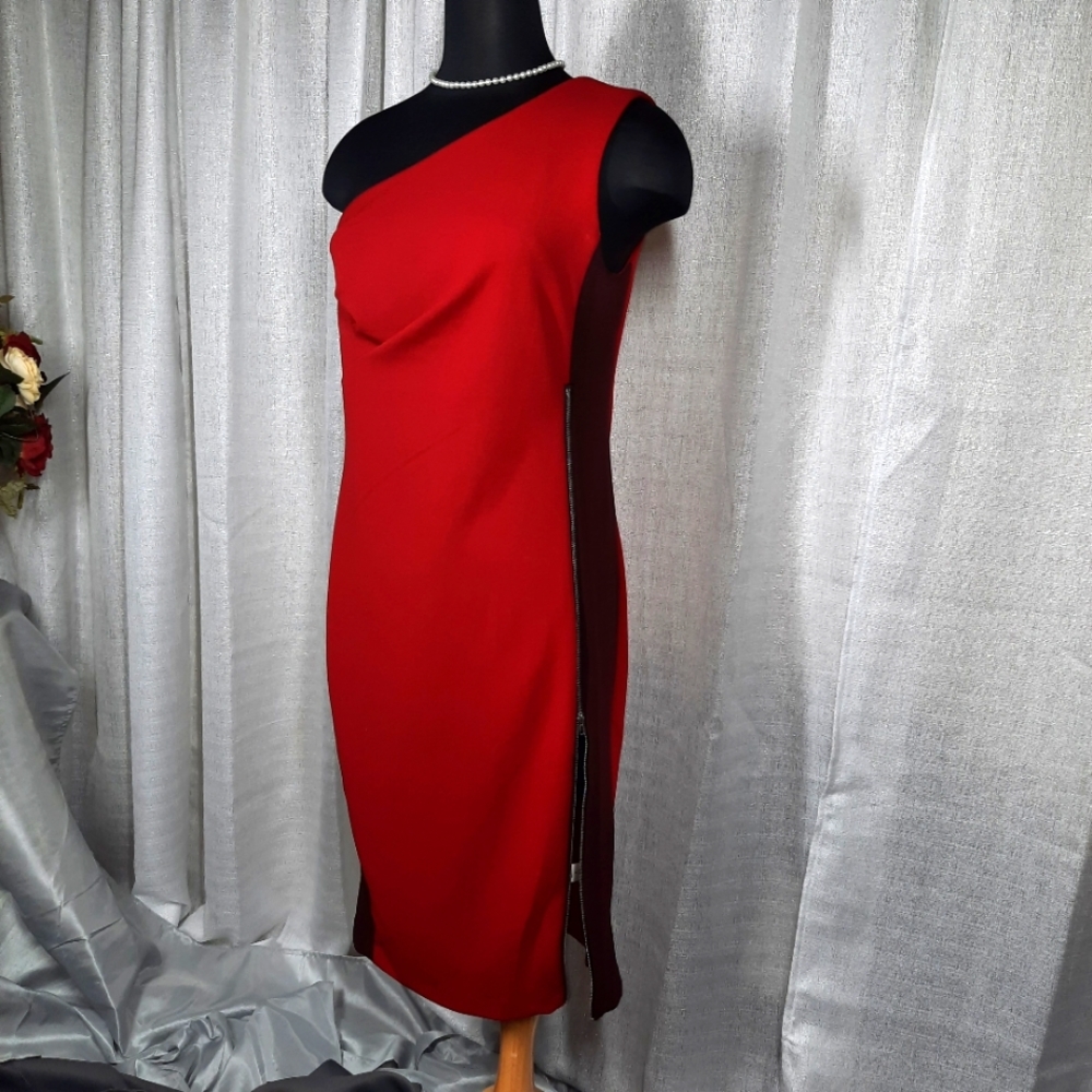 NWOT NEW YORK AND COMPANY ONE SHOULDER DRESS SIZE M ZIPPER SPLIT - Picture 6 of 11